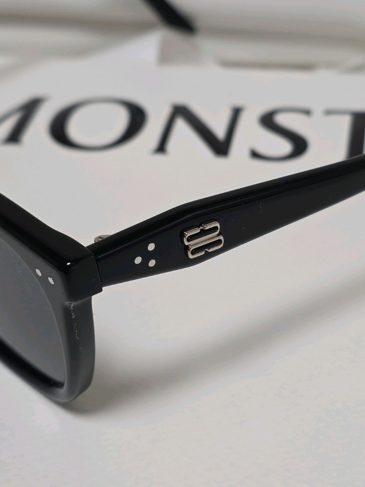 젠틀몬스터 정품 스키즈 현진 선글라스 nubo01 박스+쇼핑백 풀셋 판매--3