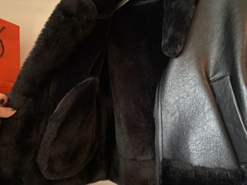 보헤미안서울 하이넥 숏 무스탕 블랙 이미지