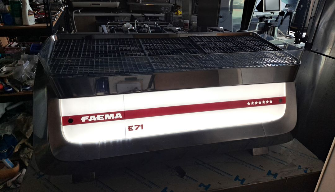 (오버홀완료) 훼마 e71 3그룹커피머신--1