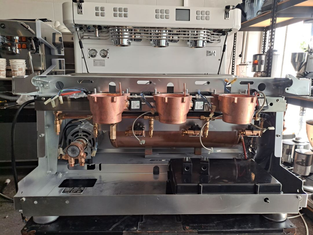 (오버홀완료) 커피머신 달라코르떼 에보2 3그룹--5