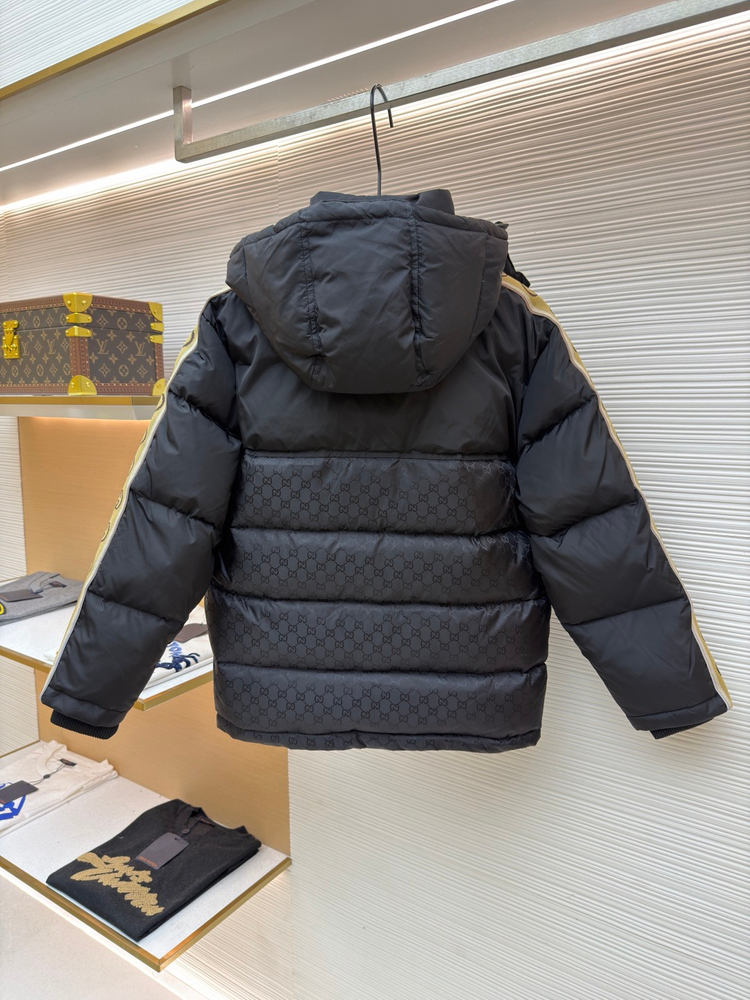 [구;찌] 새상품 / 여성 패딩 / M (약 66) 사이즈--1