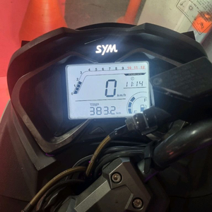 2021년식 383km주행 sym 125cc 컨디션최상 오토바이 팝니다 이미지