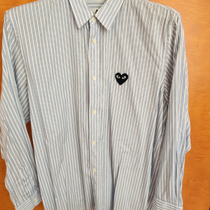 꼼데가르송 스카이블루 셔츠 팝니다.