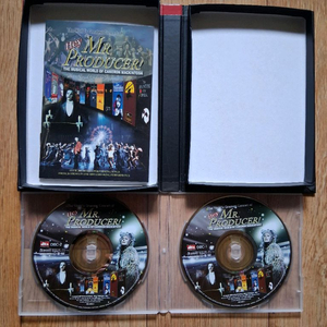 DVD 카메론 매킨토시의 음악세계.2디스크.DVD 상태 좋아요.앞면 케이스아래 찍힌 있어요.사진 참고하세요