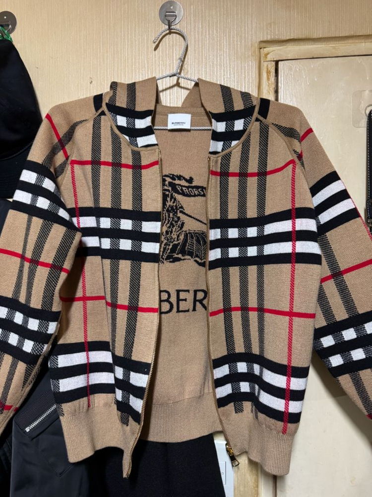 버버리 리버서블 후드짚업--0