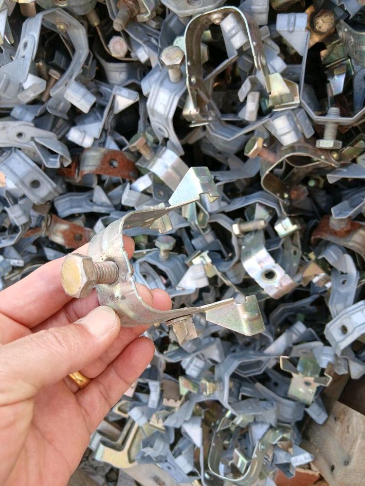 콘크리트 케이블 클램프 개당300원--2