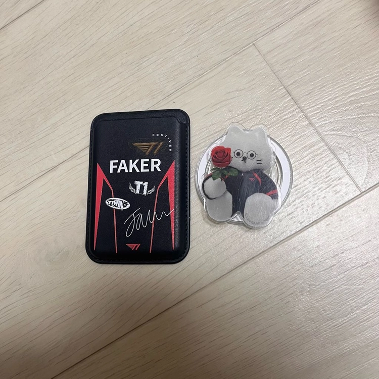 T1 페이커 faker 티원 어프어프 인형 후드 키링 포카 부채 생카 굿즈 lck 이미지