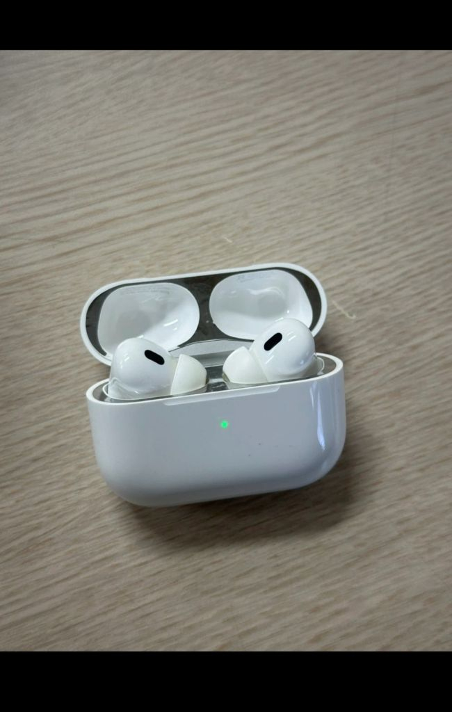 에어팟 프로 2세대 8핀 무하자 이미지