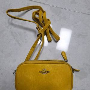 코치 미니백 노랑