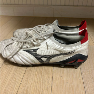 모렐리아 네오4 FG 축구화