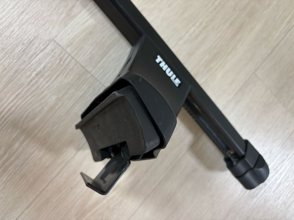 툴레 가로바 스키/보드캐리어 윈드스크린 팝니다.--3