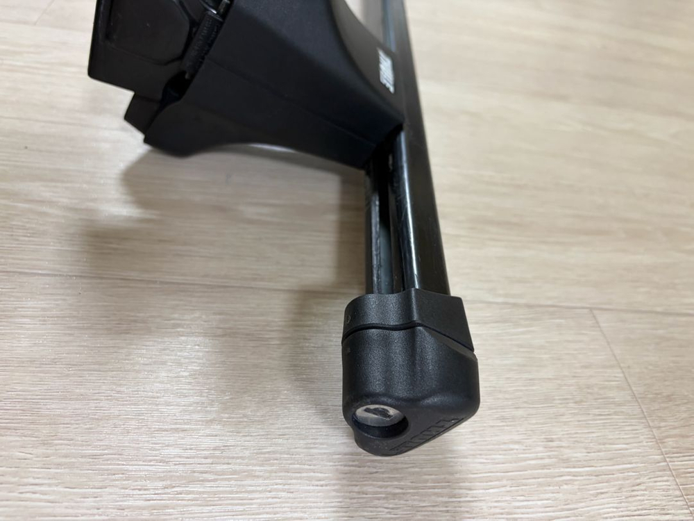 툴레 가로바 스키/보드캐리어 윈드스크린 팝니다.--4