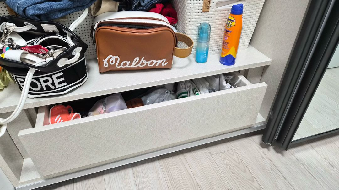 슬라이딩 도어 옷장--3