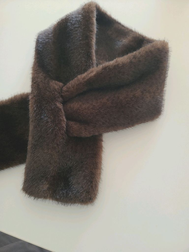 새상품 ) 여성 브라운 퍼 털 목도리 겨울옷 / 오일릴리 버버리 코트 패딩 자켓 점퍼--1