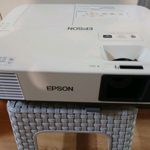 엡손5000안시 빔 프로젝터. 학교사용품 신품성능