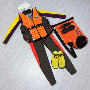 어린이 아동 키즈.올인원슈트.구명조끼.드라이백.아쿠아슈즈.수영모.수경.모두3회사용