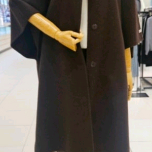 더아이잗 사가폭스퍼 캐시미어 모혼방 케이프 코트 free사이즈 새제품 다크초코브라운컬러