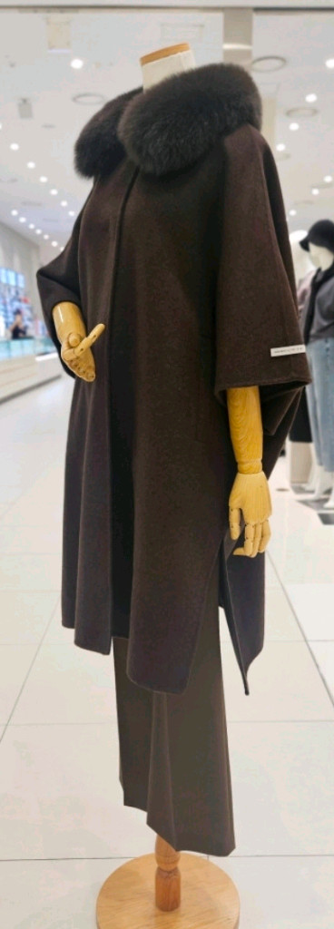 더아이잗 사가폭스퍼 캐시미어 모혼방 케이프 코트 free사이즈 새제품 다크초코브라운컬러--1