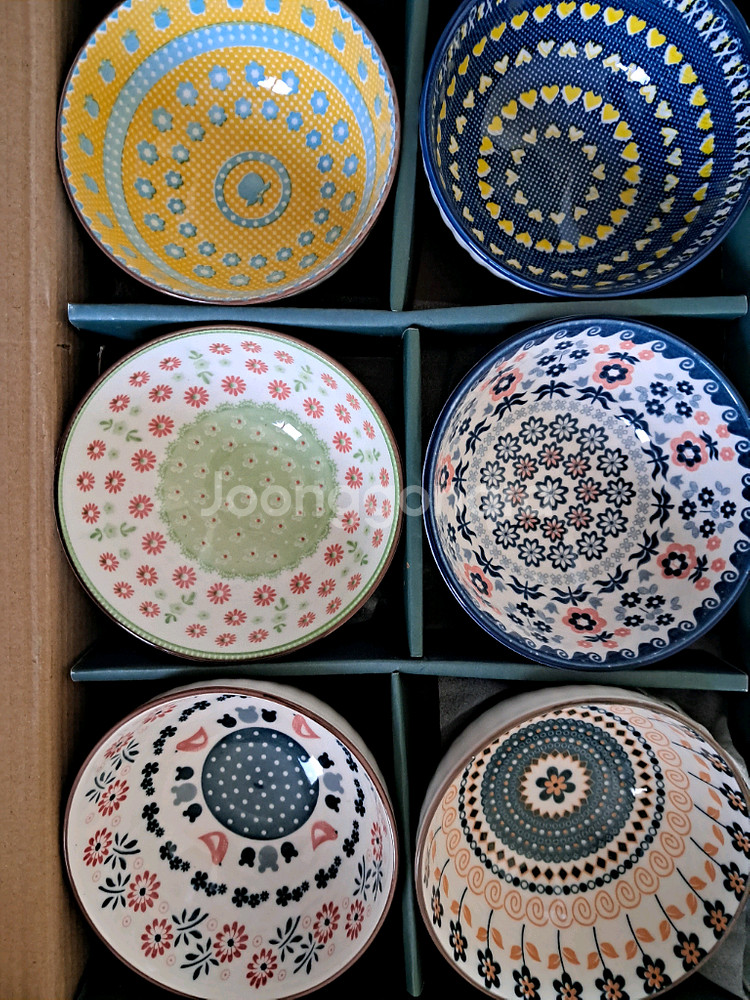 새상품 예쁜도자기밥그릇 6개--1