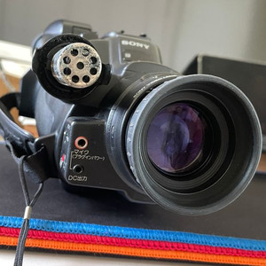 소니 핸디캠 8mm 옛날 캠코더 CCD-F550 (테스트 안됨)