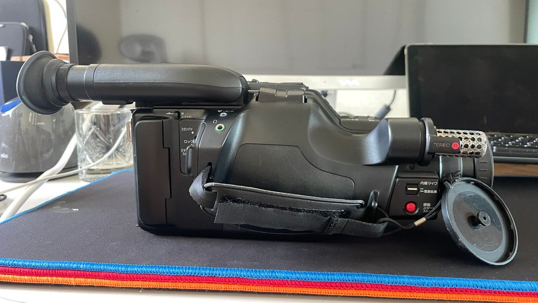 소니 핸디캠 8mm 옛날 캠코더 CCD-F550 (테스트 안됨)--2