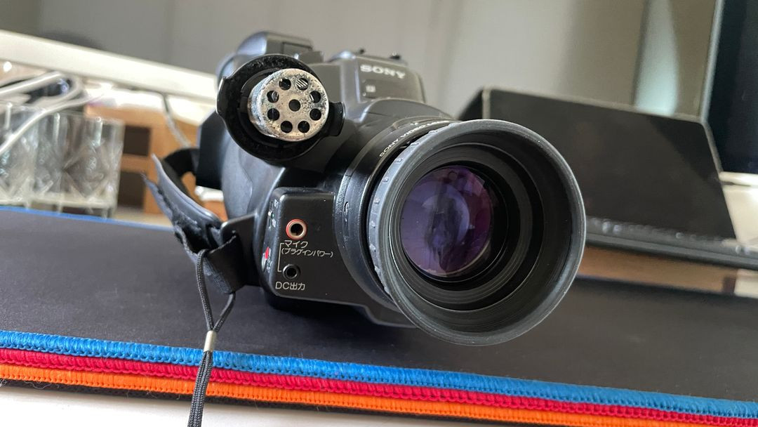 소니 핸디캠 8mm 옛날 캠코더 CCD-F550 (테스트 안됨)--3