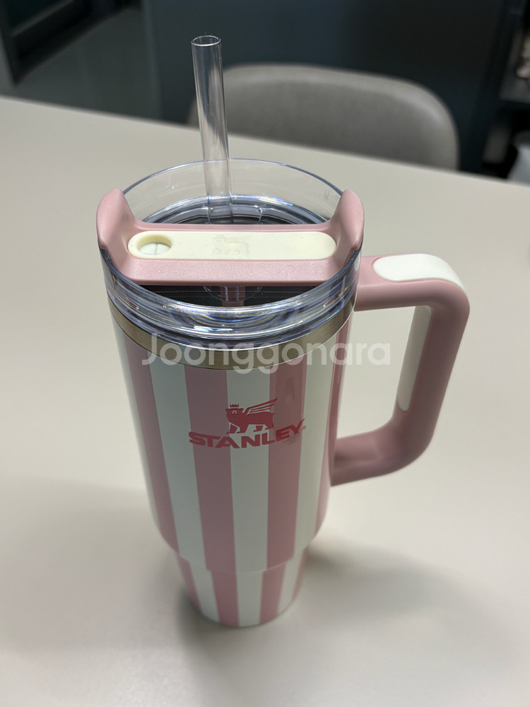 스탠리 퀜처 H2.0 텀블러 887ml 피치 휩--1