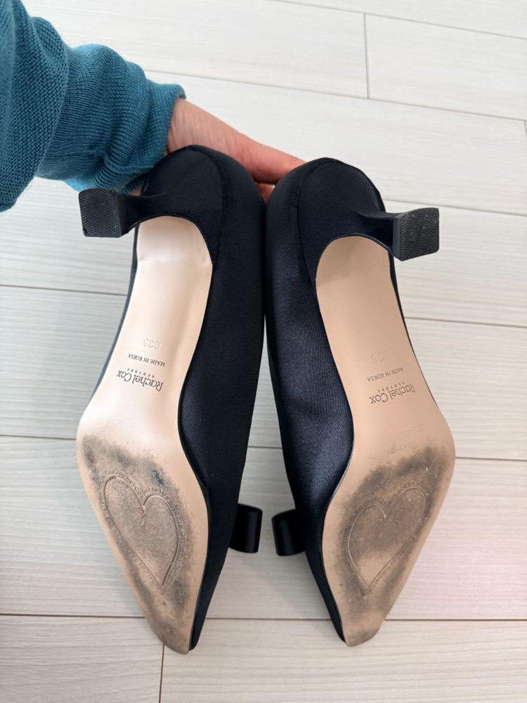 리본 포인티드 펌프스 이미지