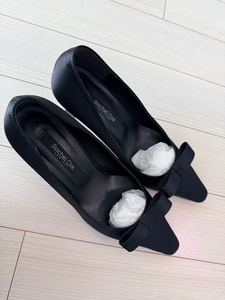 리본 포인티드 펌프스 이미지