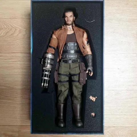 샤크토이 파이널판타지7 바레트 12인치 피규어(핫토이 호환) 이미지