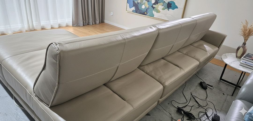 나뚜찌에디션 이태리 전체 천연가죽 등받이 전동 스윙 카우치 소파--6