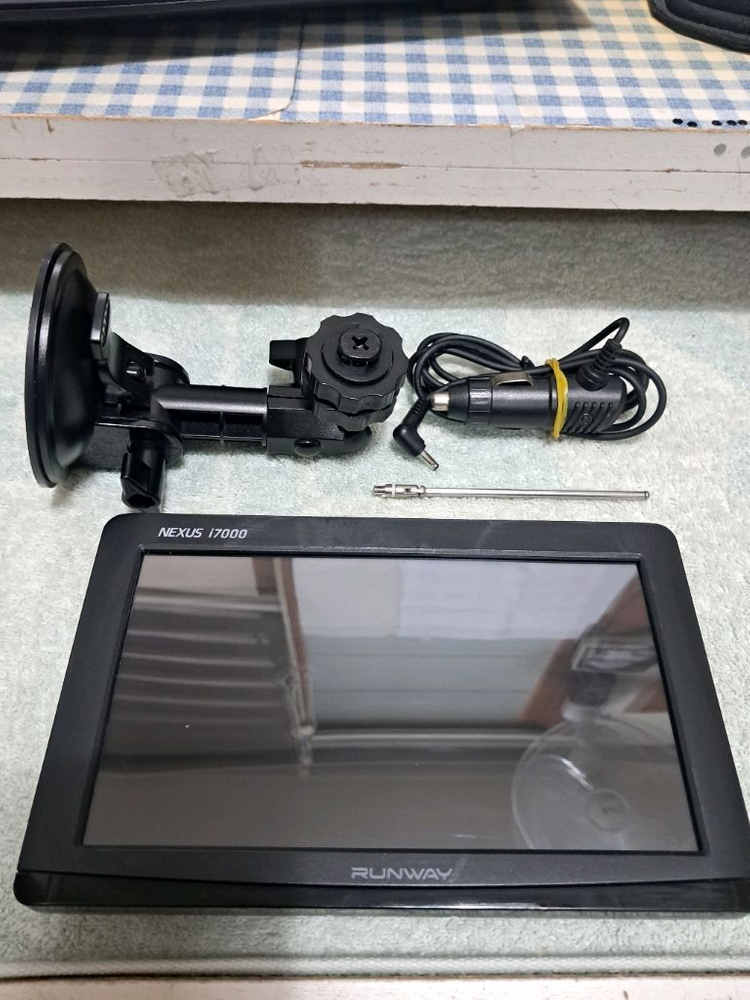 런어웨이 i7000 plus.네비게이션.아이나비2D지도--1