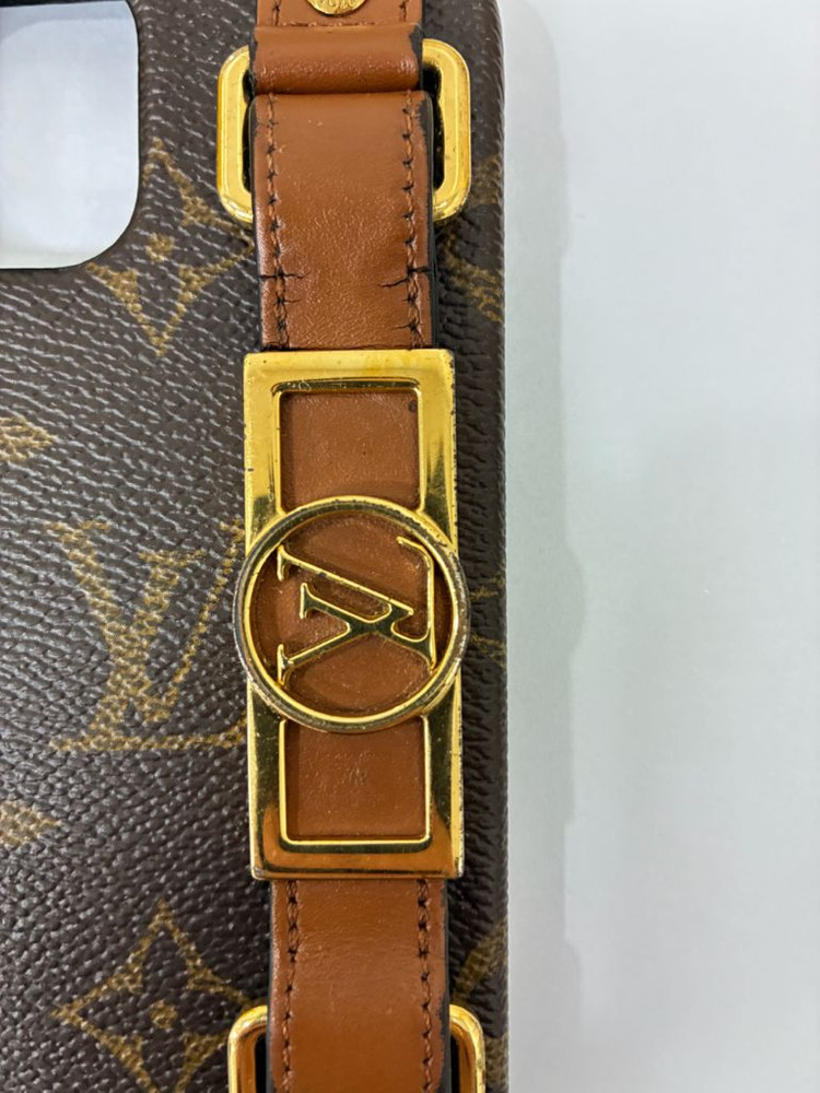 루이비통 아이폰 케이스 정품. 12/12pro 이미지