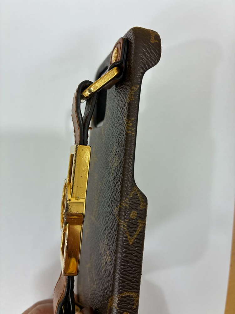 루이비통 아이폰 케이스 정품. 12/12pro 이미지