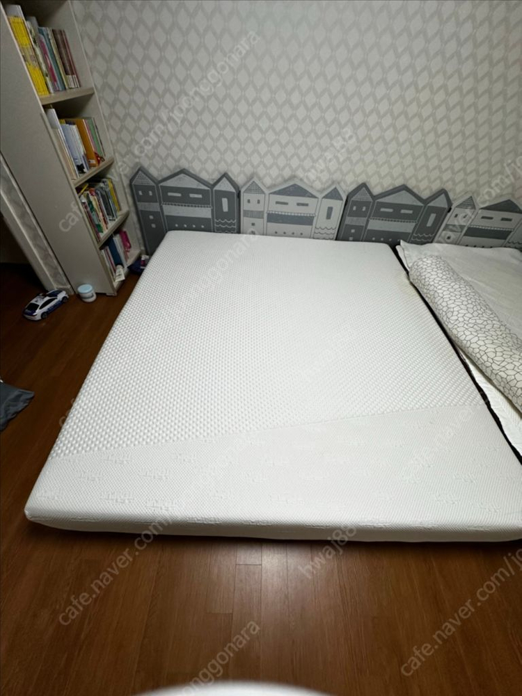 템퍼 라지킹 매트리스, 편백나무 깔판 이미지