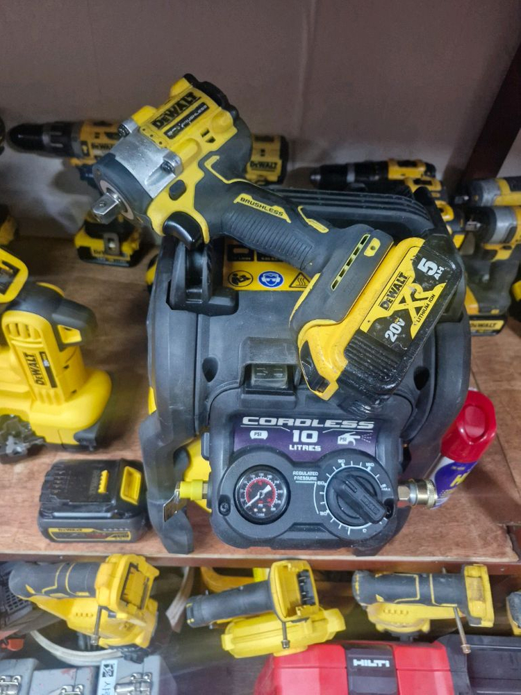 디월트충전임팩렌치 DCF922 미드토크 속도조절 디월트충전임팩 A급--3