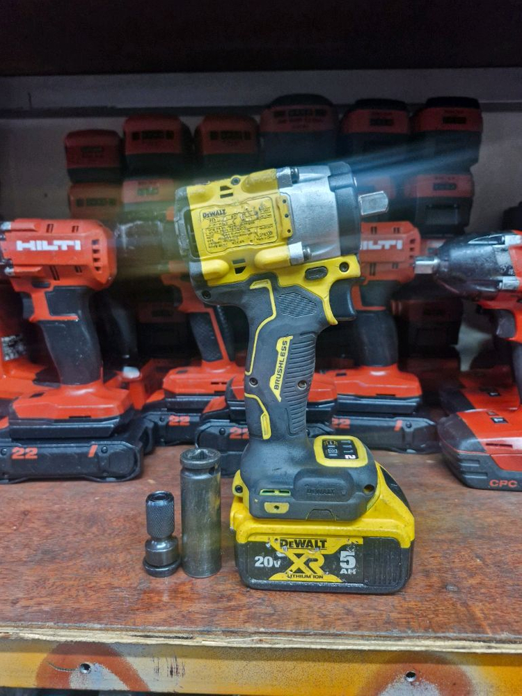 디월트충전임팩렌치 DCF922 미드토크 속도조절 디월트충전임팩 A급--6