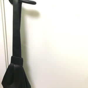 론네바이론 크로스백