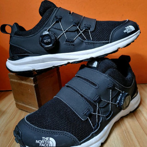 노스페이스 보아 트레킹 워킹화(표기235추천사이즈230)