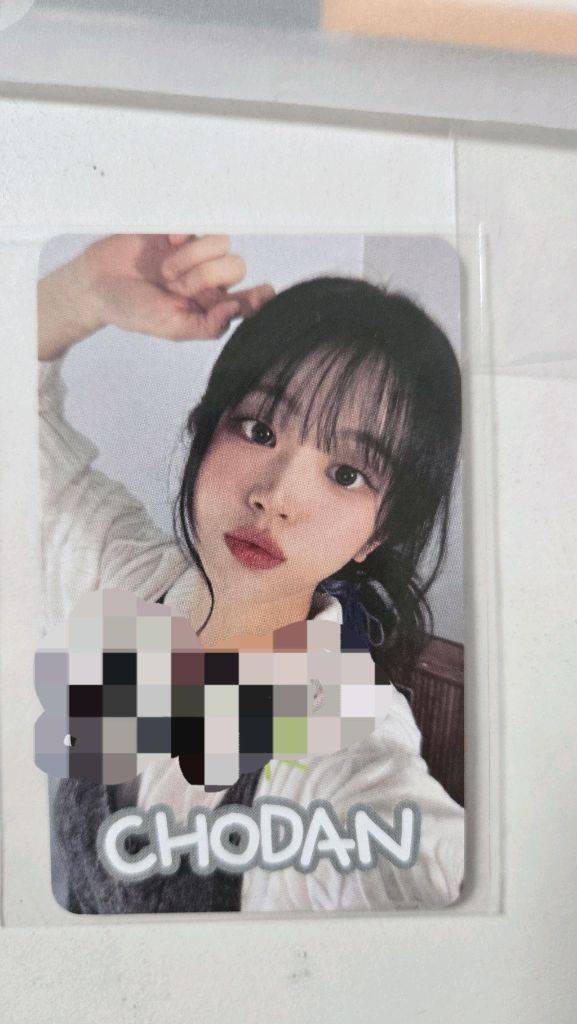 ps5콜라보 qwer 친필 싸인 듀얼센스 및 포카 판매합니다--3