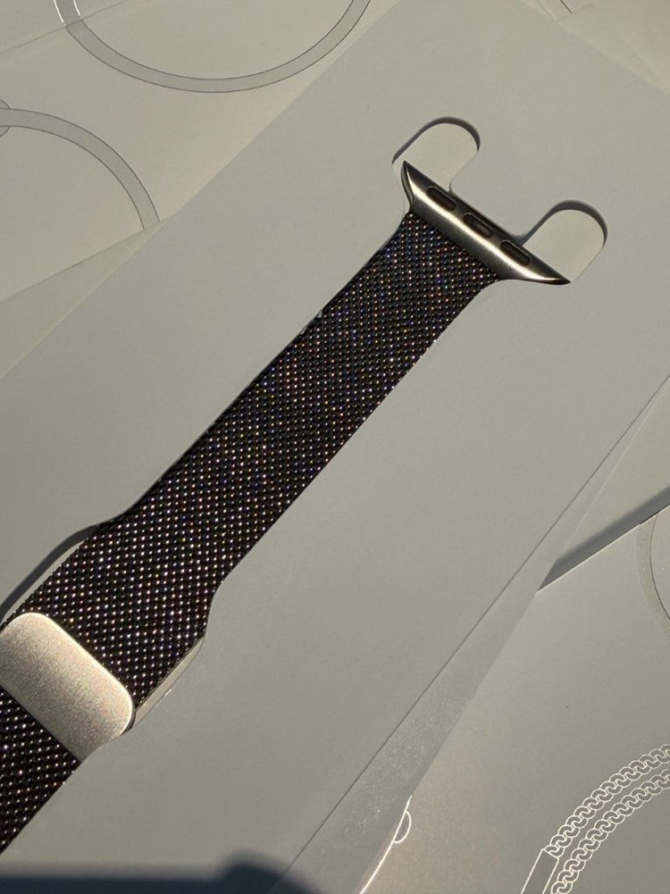 애플워치11 42mm 네추럴 티타늄 밀레니즈루프 새상품 팝니다.--5