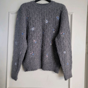 자수 연그레이 니트/정가945000/랑방,타임,마인,오브제,더캐시미어,린,라인,샤틴,듀엘,비비안웨스트우드