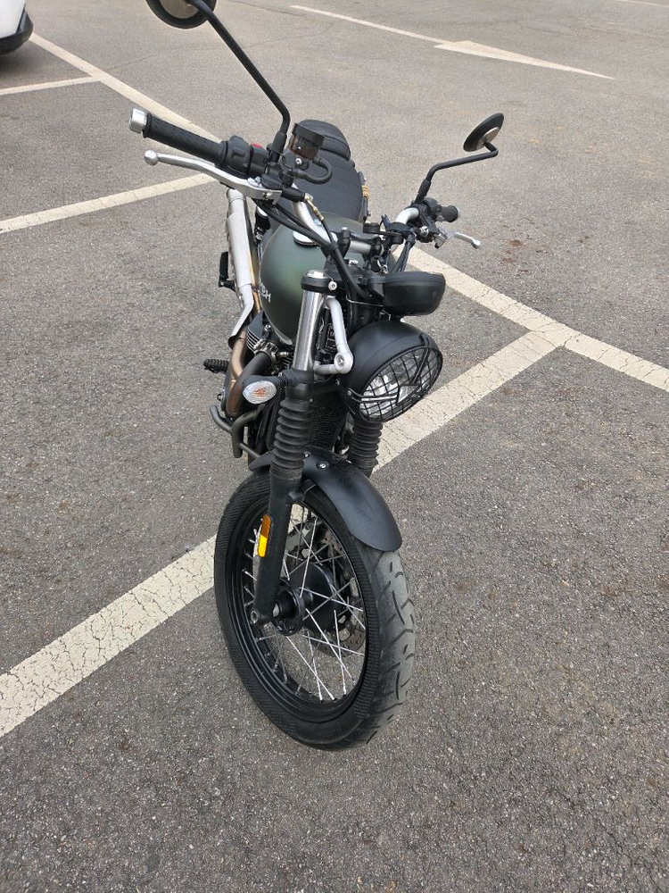 트라이엄프 스크램블러 900 이미지