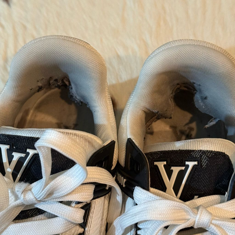 [정품,하자o] 루이비통 트레이너 7사이즈 (265-270) 판매합니다--1