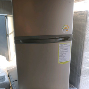 대우 84리터 소형냉장고 fr-b091pes 판매합니다.