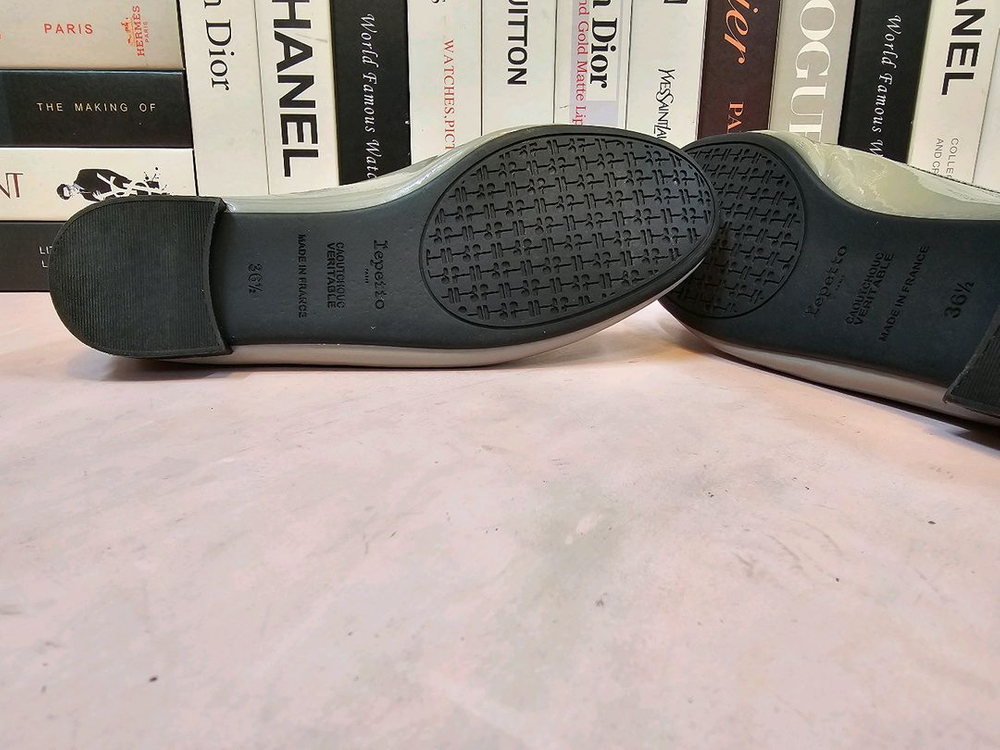 레페토 여성 플랫슈즈 단화 230--8