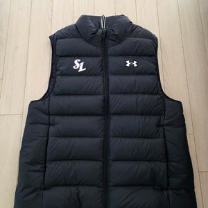 삼성라이온즈 포스트시즌 언더아머 조끼 이미지