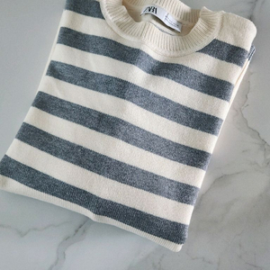 새상품) 자라 단가라 스트라이프 니트