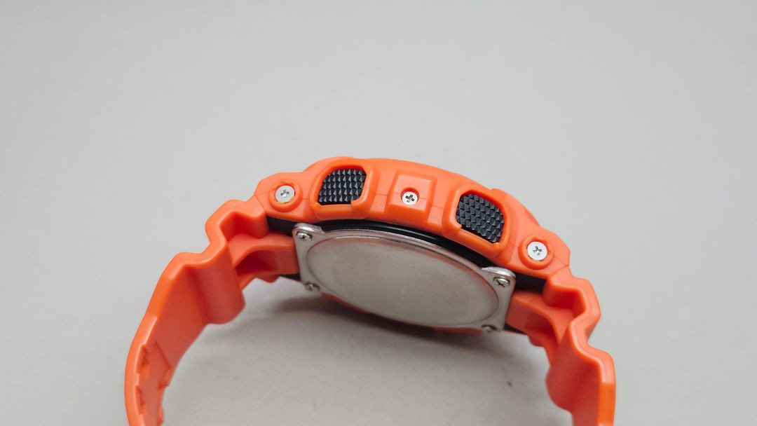 카시오 지샥 GA-110MR 오렌지 검판 이미지