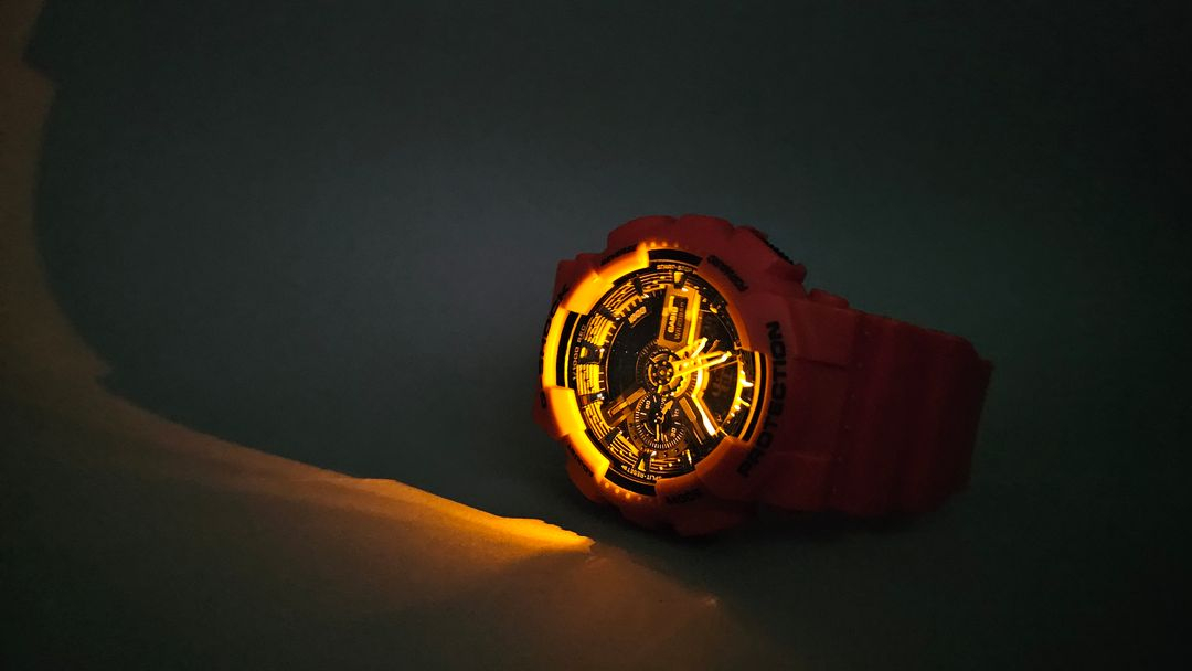 카시오 지샥 GA-110MR 오렌지 검판 이미지